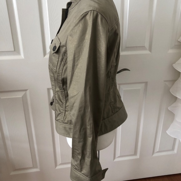 Ann Taylor cropped Blazer Jacket, size 8P EUC - Picture 2 of 6